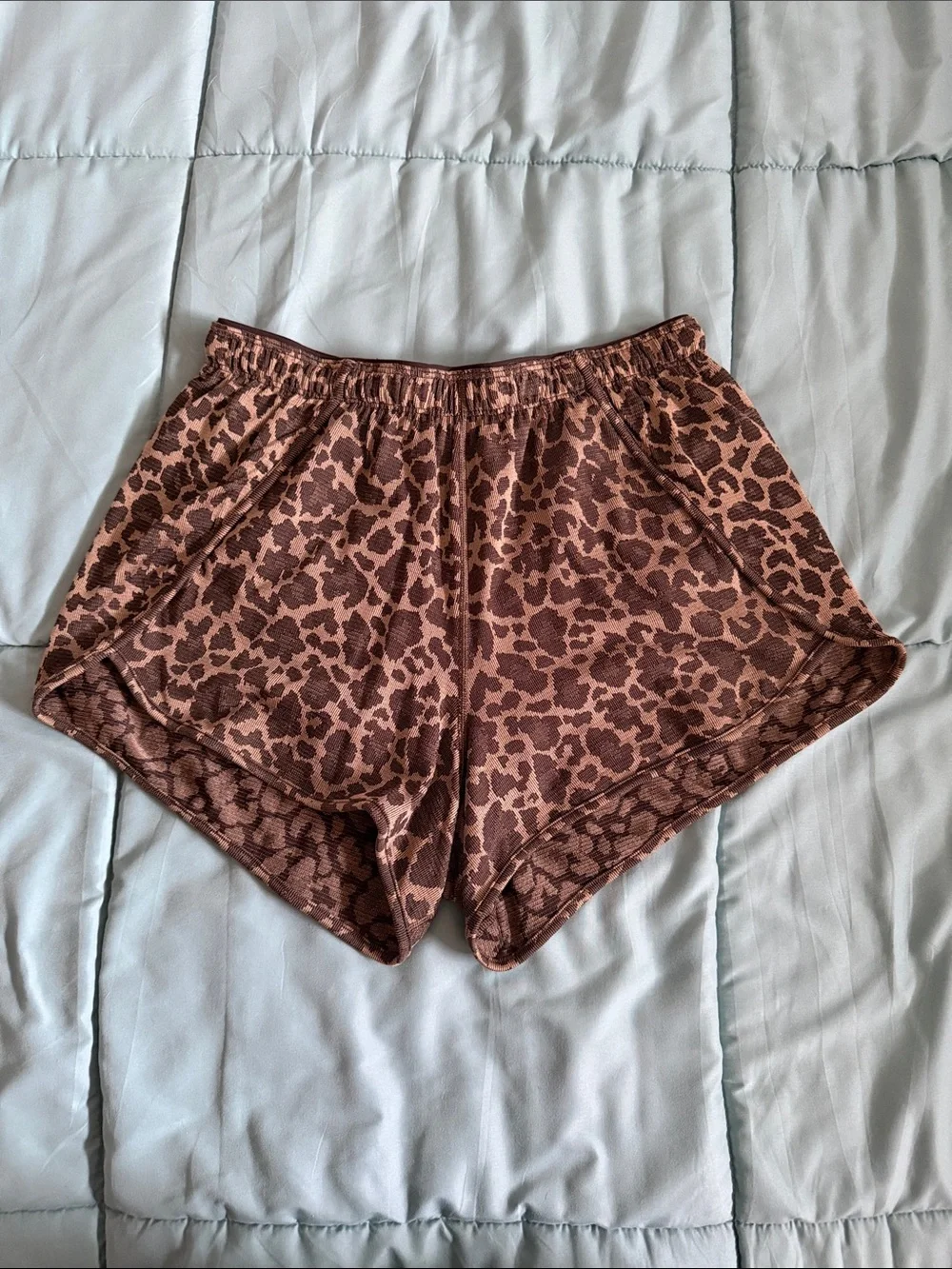 Lululemon Women's Swiftly Mid-Rise Short 3
